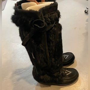 Black MukLuk Boots - Size 10, New with Tags